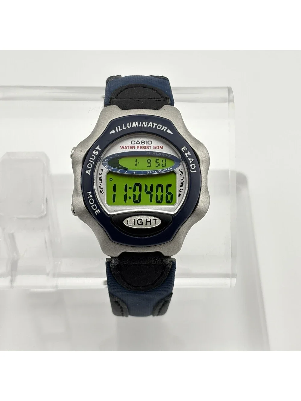 Vintage Casio Illuminator LW-24H Ladies Green Holographic LCD Blue Black Watch